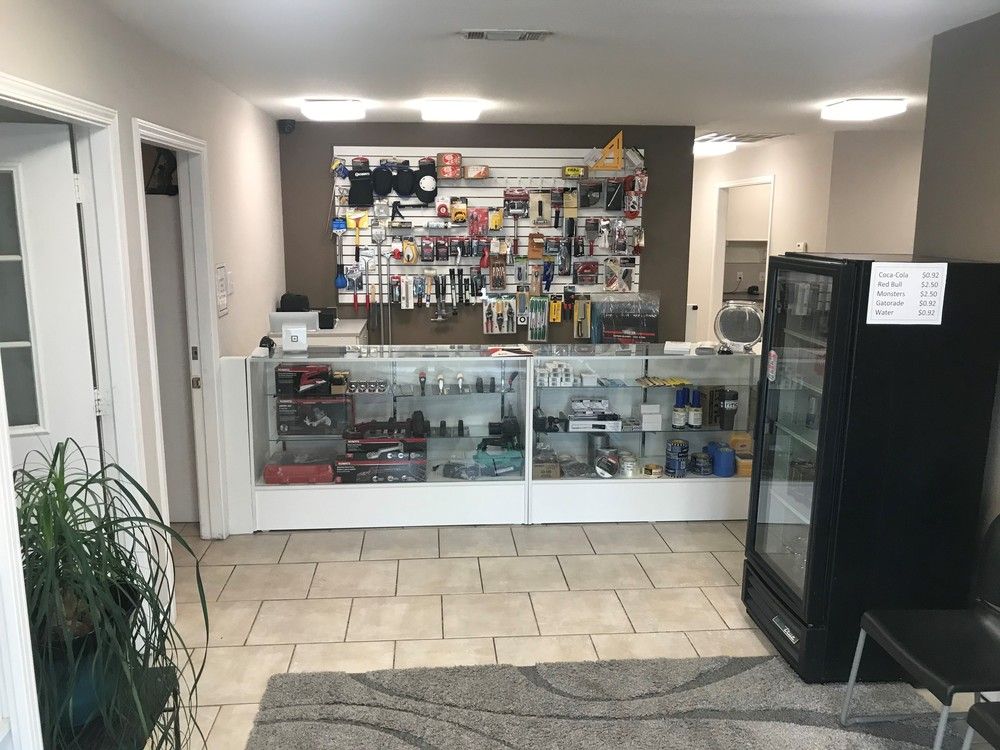 Industrial For Sale: 1710 N Interstate 35E, Carrollton, TX 75006